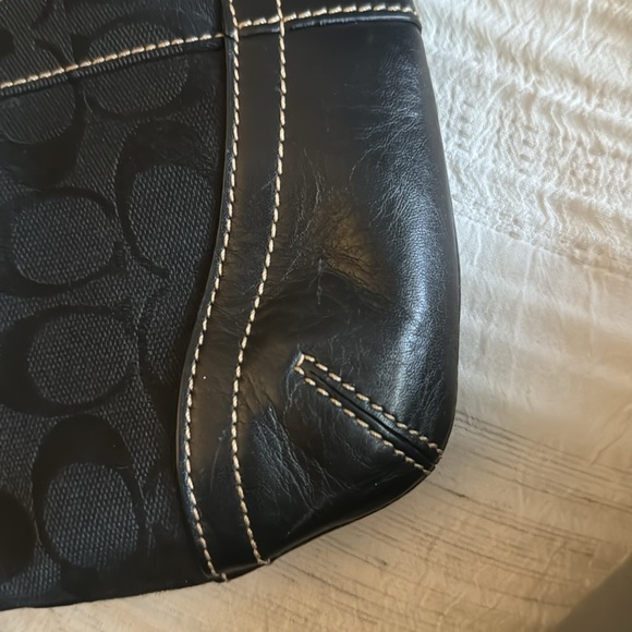 Authentic coach bag black with “C” logo - Picture 5 of 5